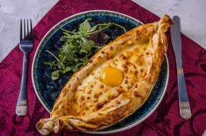 Хачапурі по-аджарські